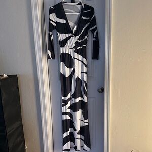 Elegant Black and White Maxi Dress